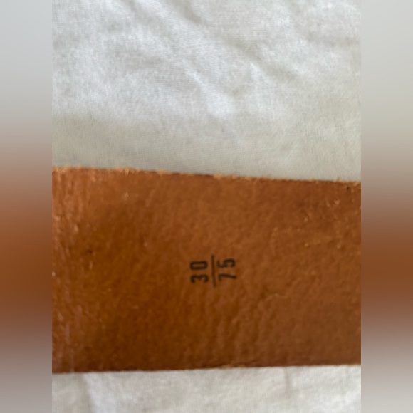 1980’s BANANA REPUBLIC BROWN LEATHER BELT MADE IN ENGLAND - Picture 8 of 14